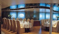 Motor yacht RM ELEGANT  - INTERIOR DINNING